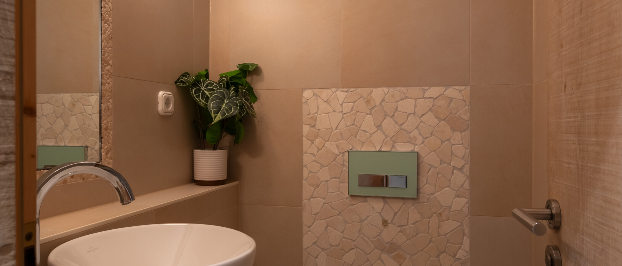 detached house München Obersendling 01 guest toilet 14826