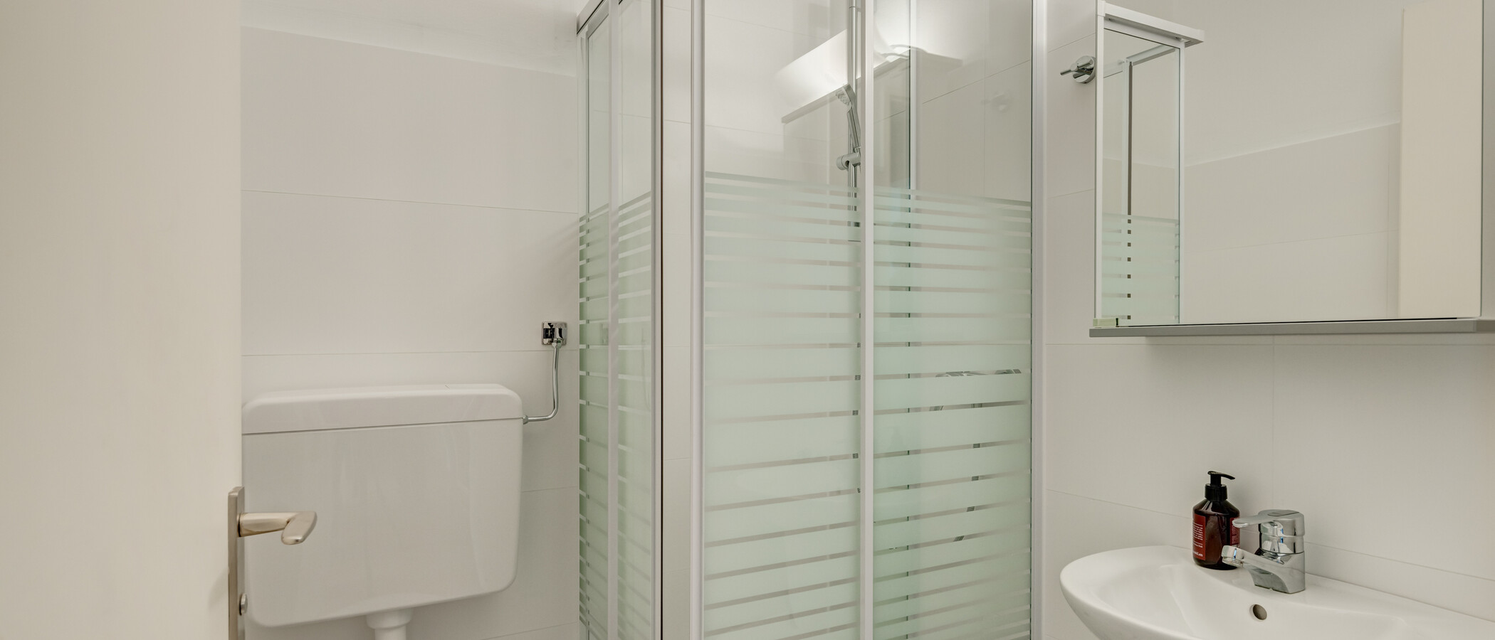 apartment München Mittersendling 01 2. bathroom 14827