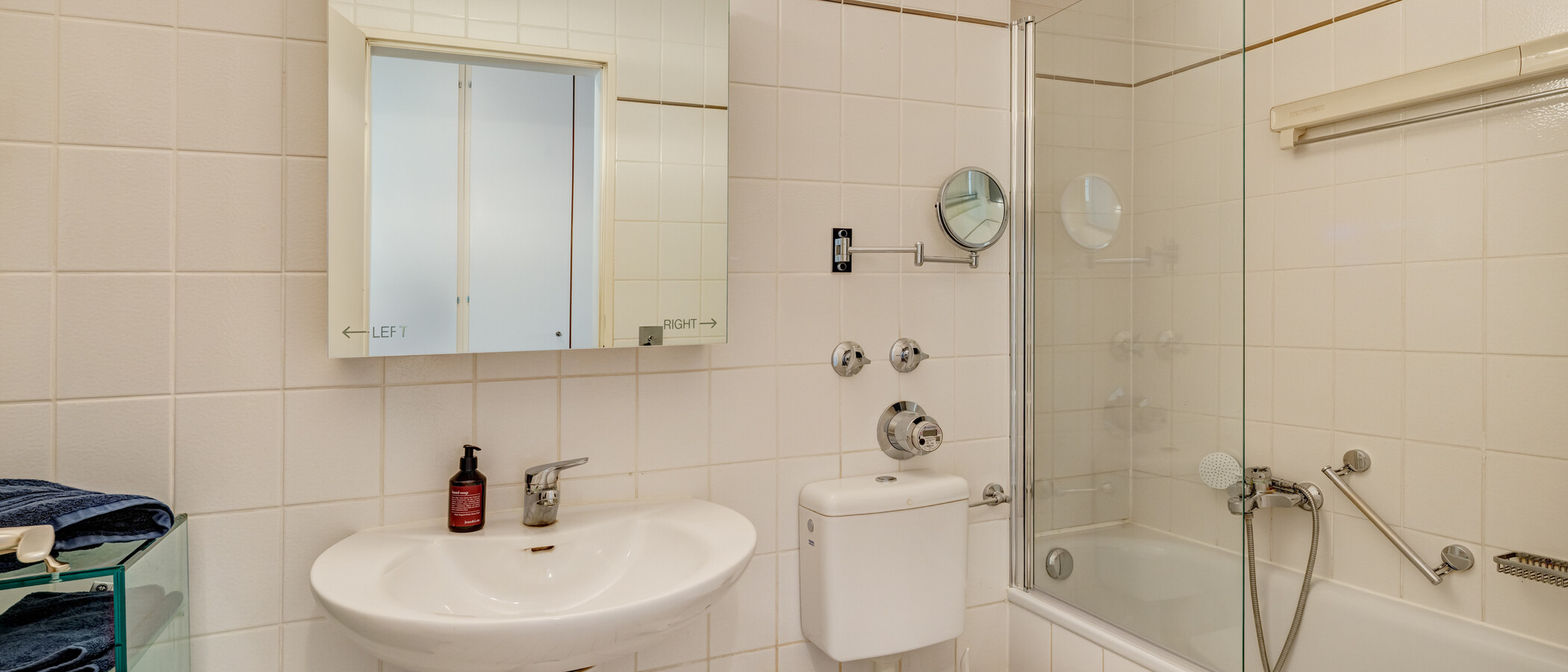 apartment München Mittersendling 01 1. bathroom 14827