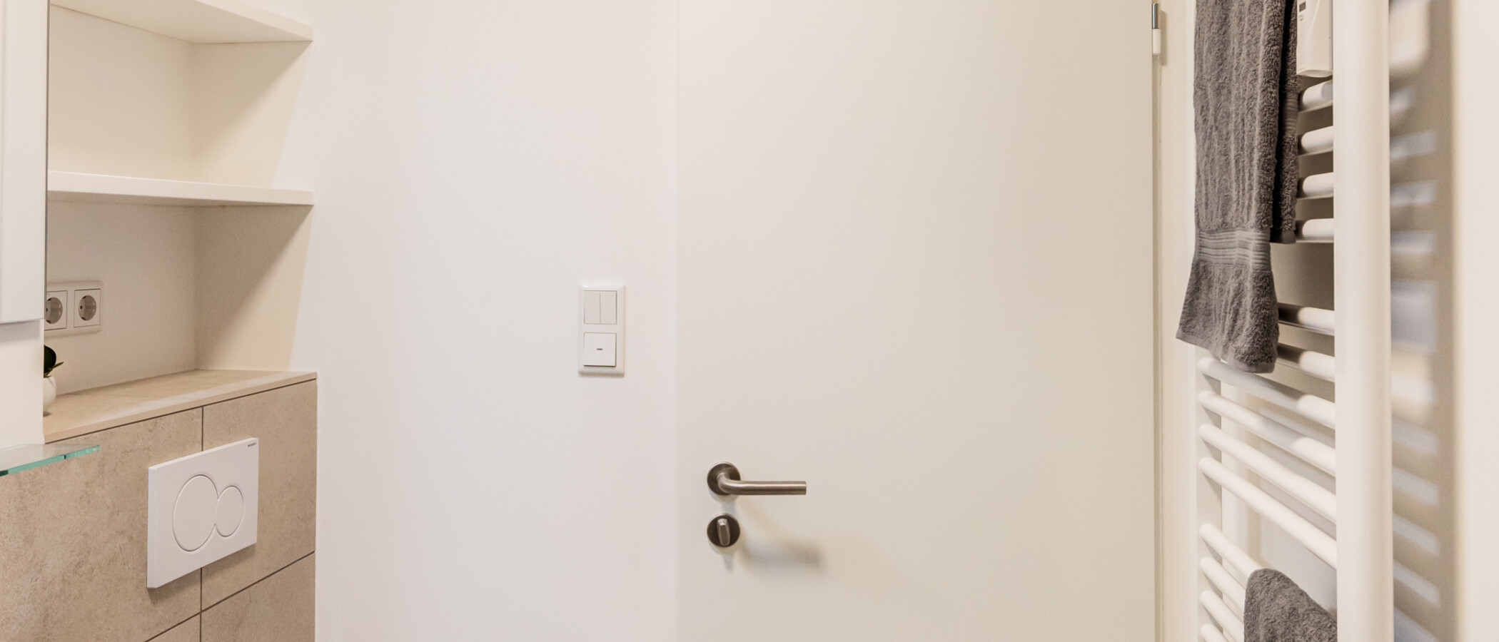 apartment München Schwabing-West 02 bathroom 14831