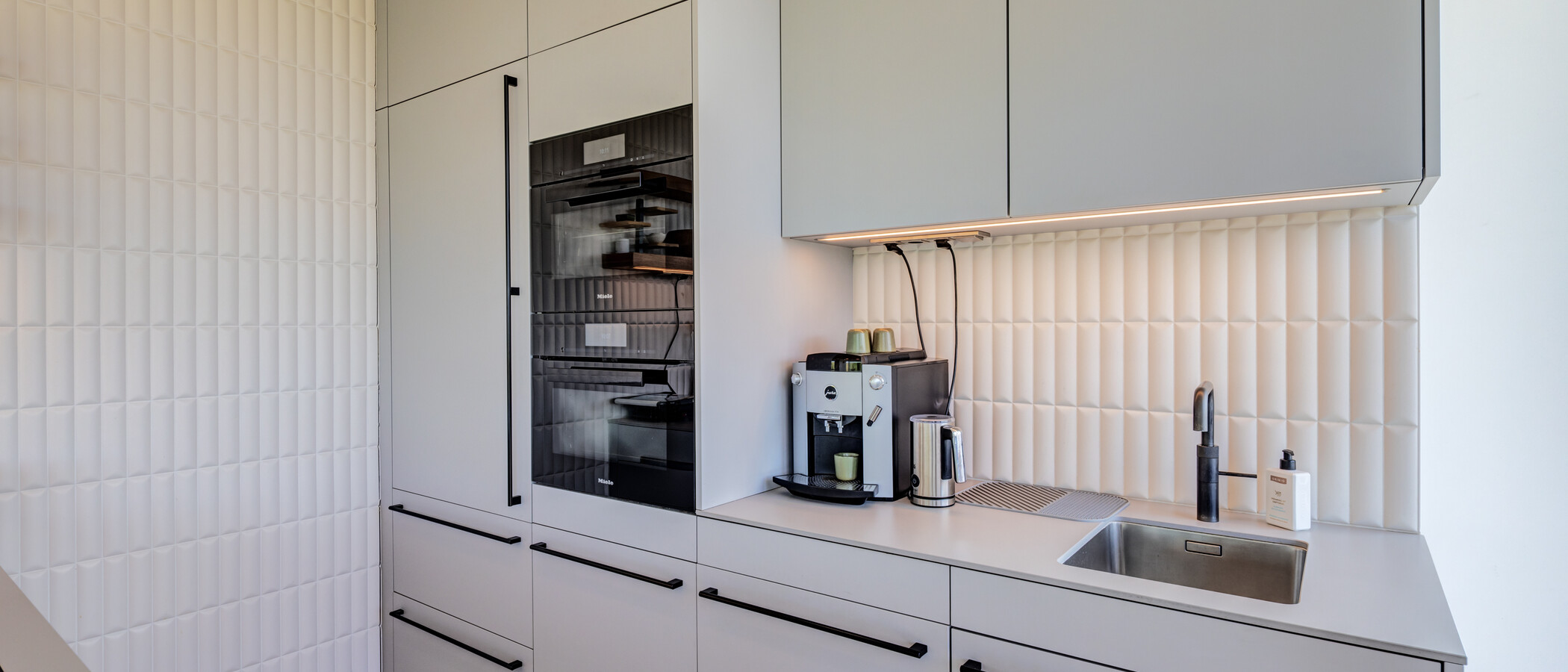 penthouse München Haidhausen 02 kitchen 14832