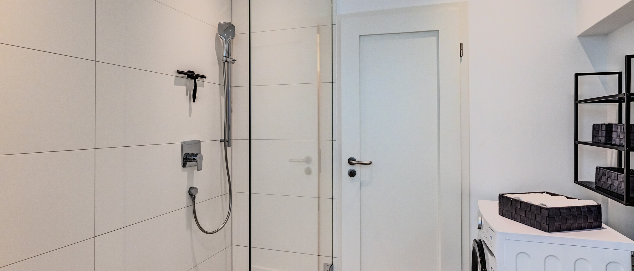 apartment München Glockenbachviertel 02 bathroom 14833