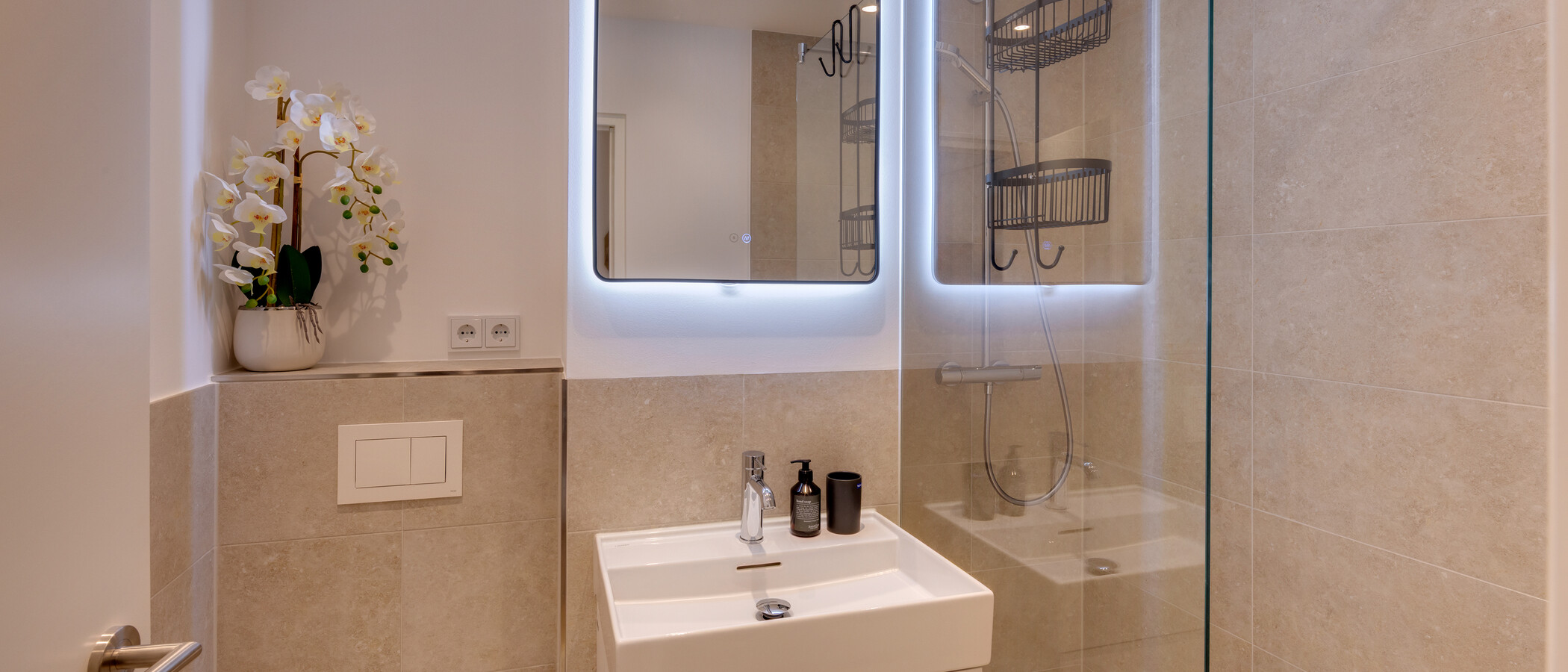 apartment München Schwabing-West 01 bathroom 14835