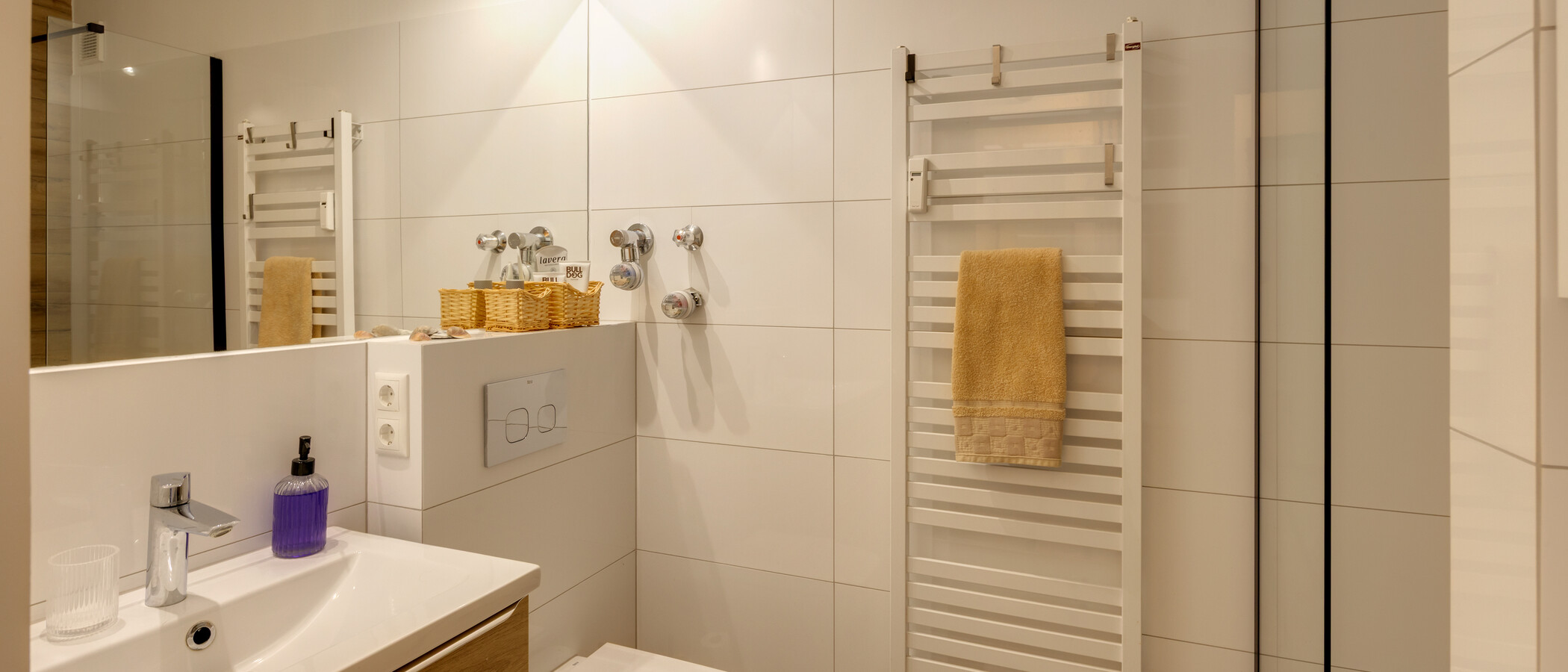 apartment Neufahrn b. Freising 02 bathroom 14836