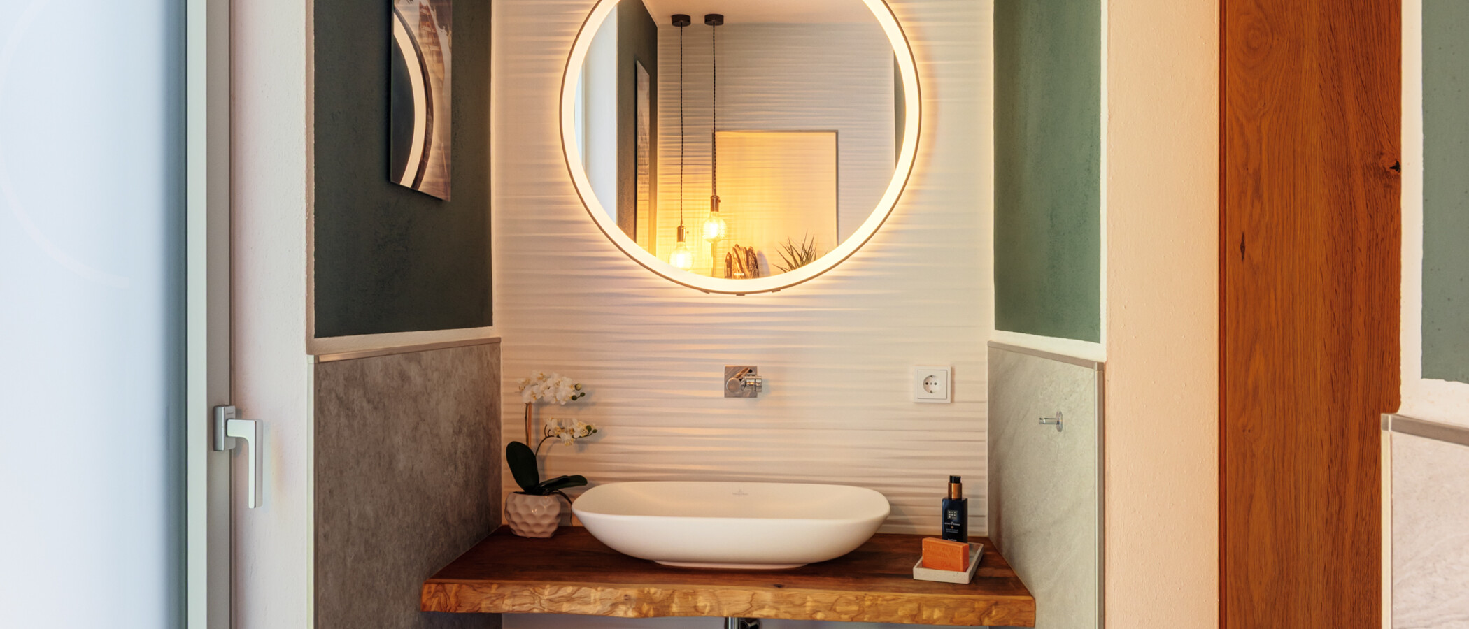 detached house Fahrenzhausen 01 guest toilet 14846
