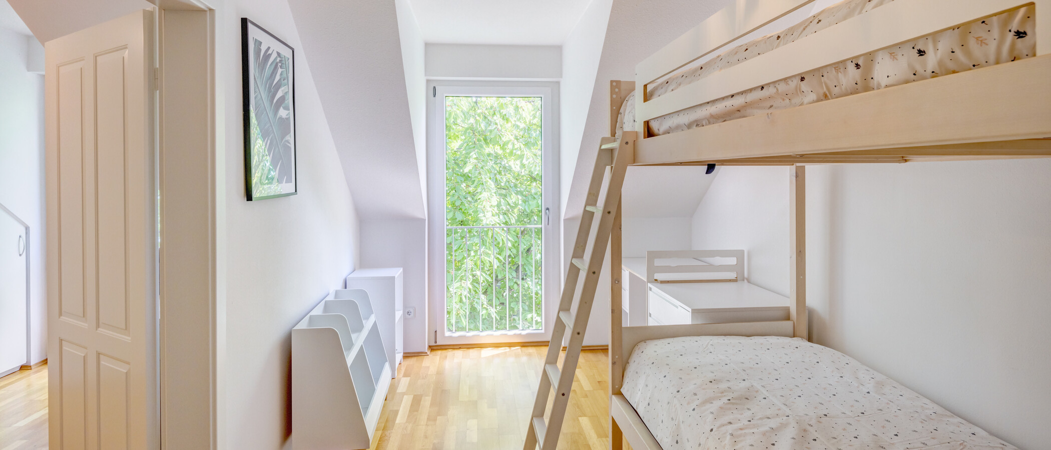 apartment München Oberföhring 01 children's room 14848