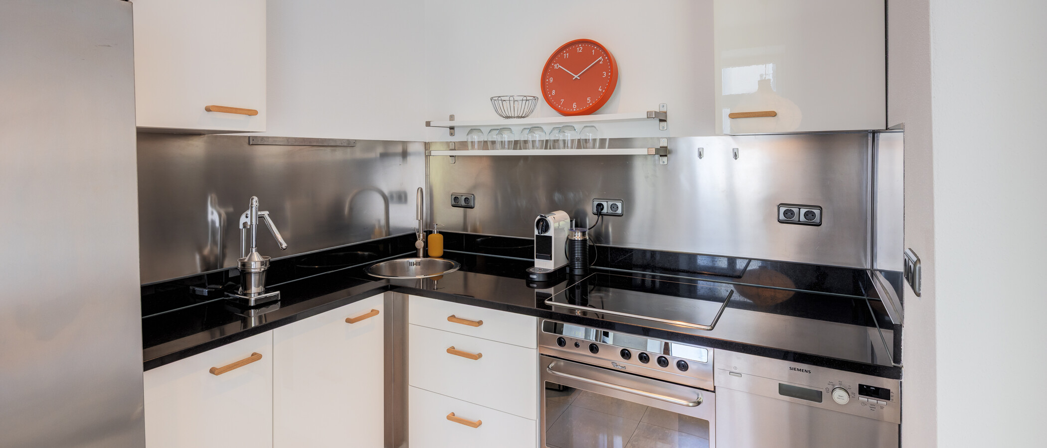 apartment München Glockenbachviertel 02 kitchen 14849