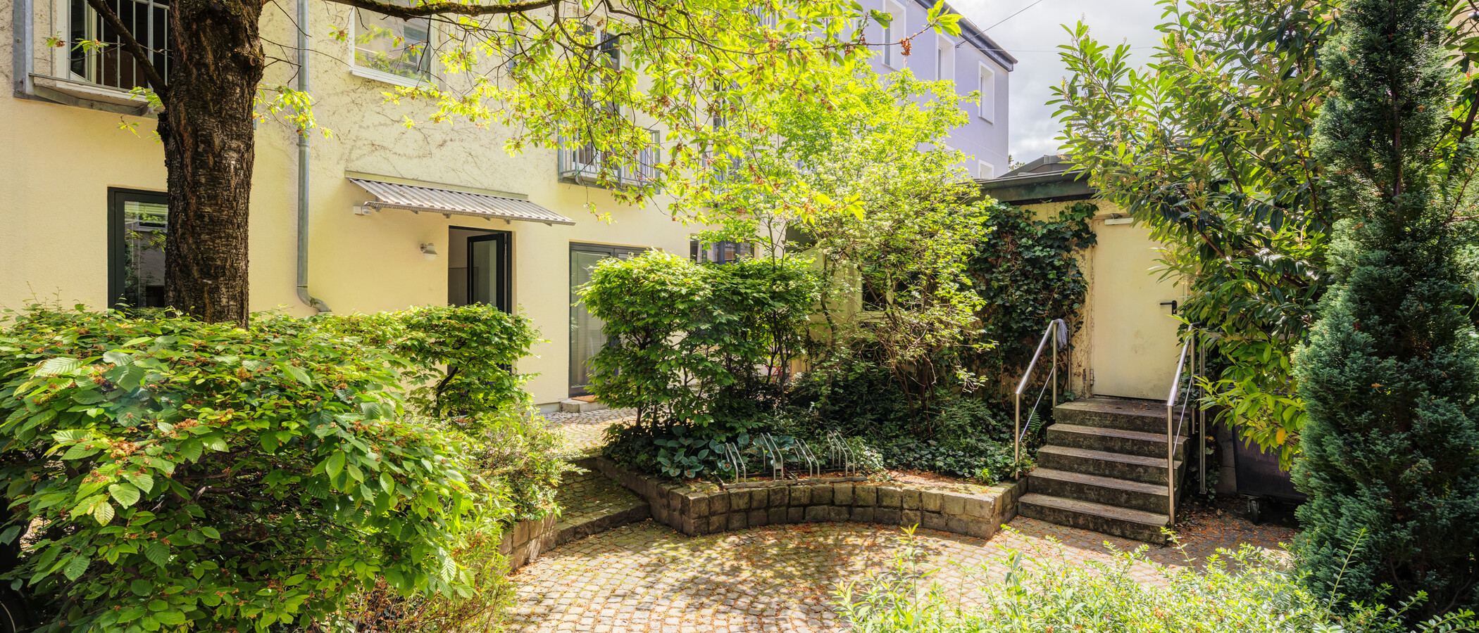 apartment München Glockenbachviertel 01 inner courtyard  14849