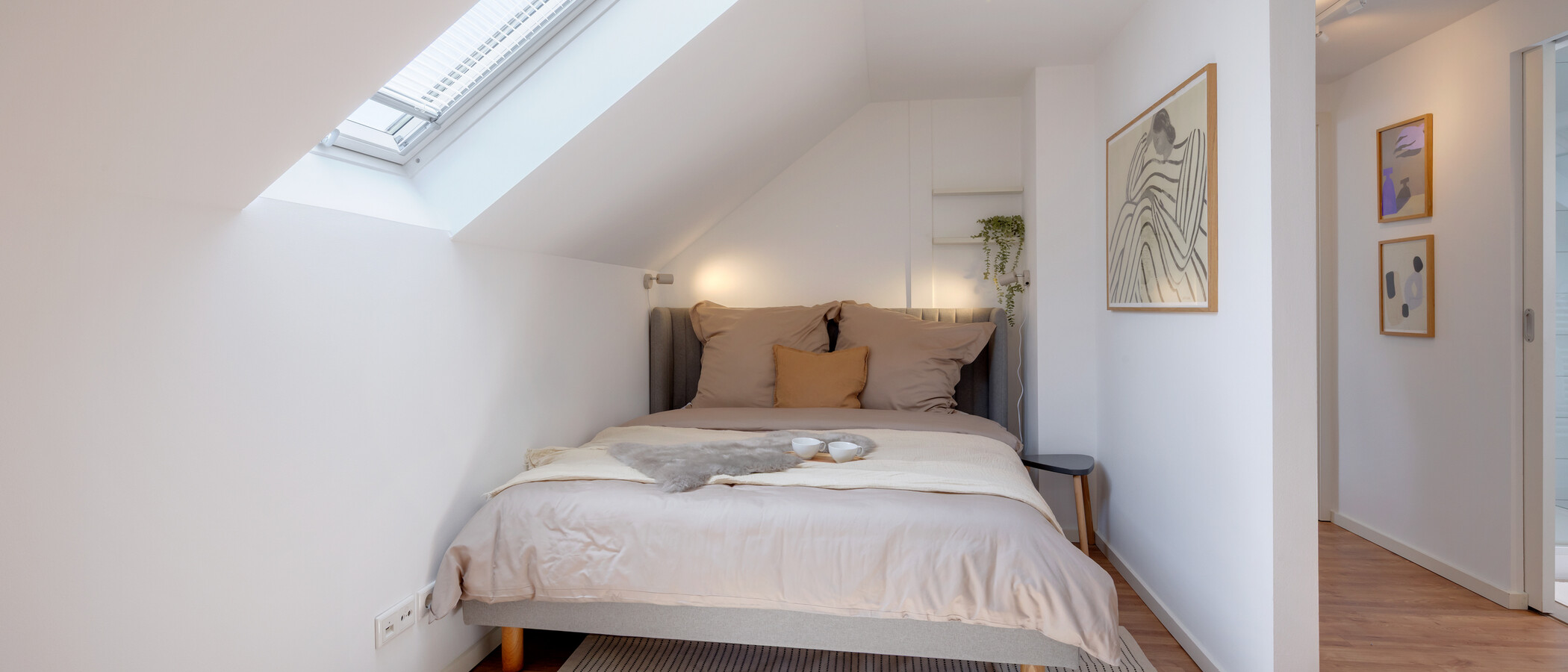 attic apartment München Daglfing 01 sleeping area 14852