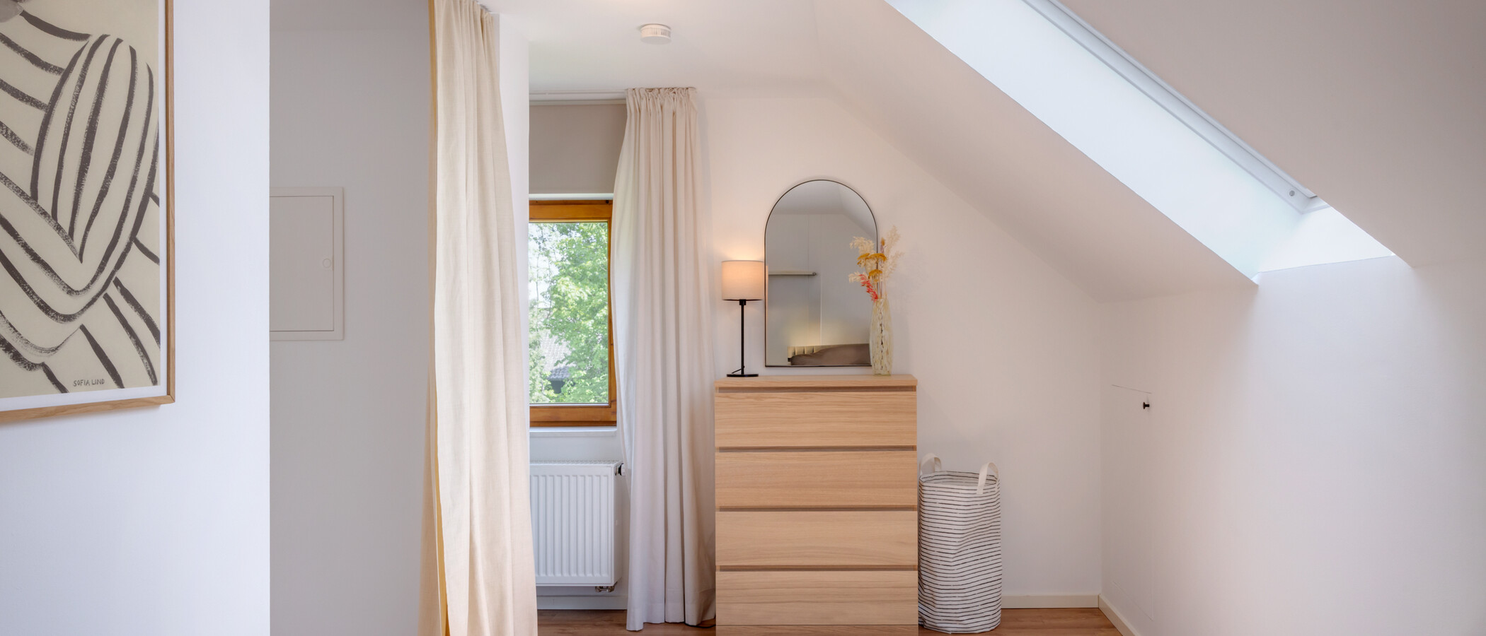 attic apartment München Daglfing 02 sleeping area 14852
