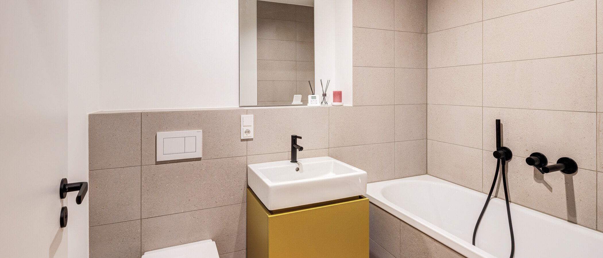 maisonette München Neuhausen 01 1. bathroom 14864