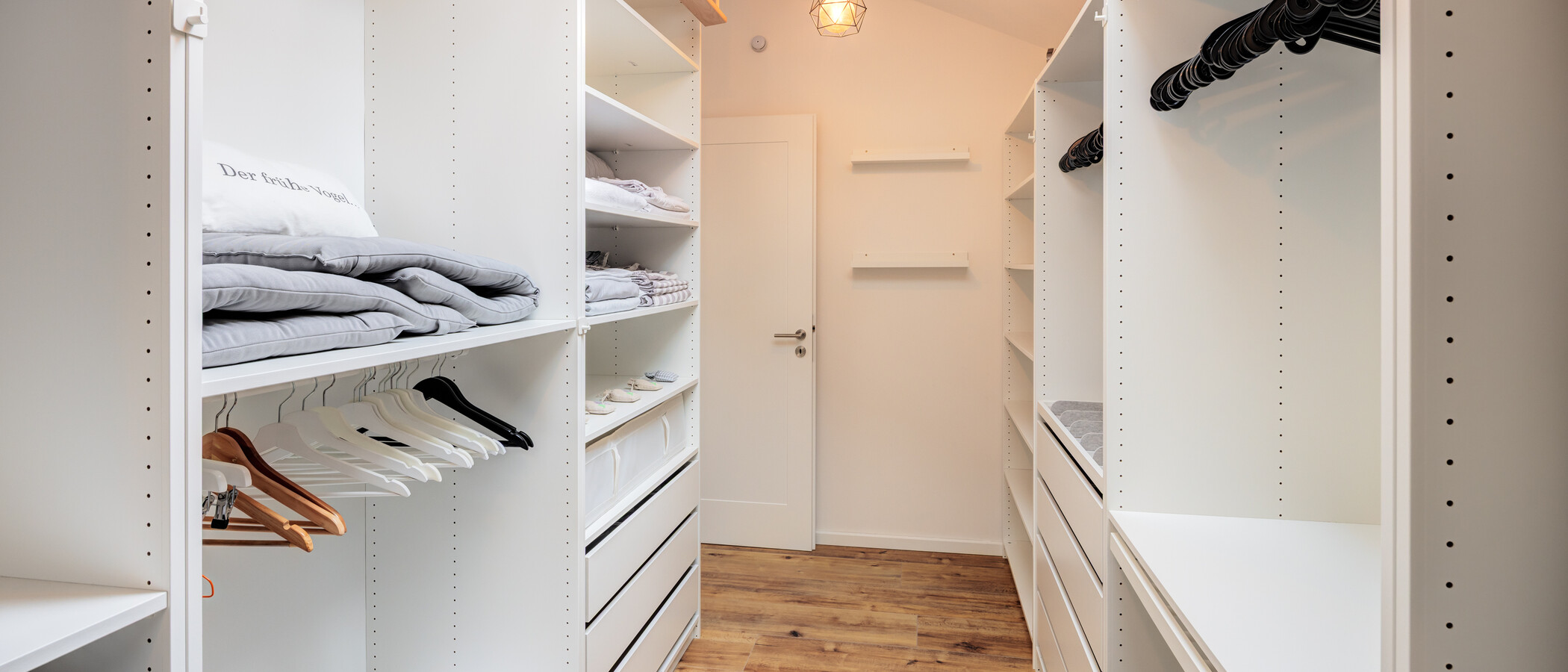 semi-detached house Wörthsee 02 dressing room 14865