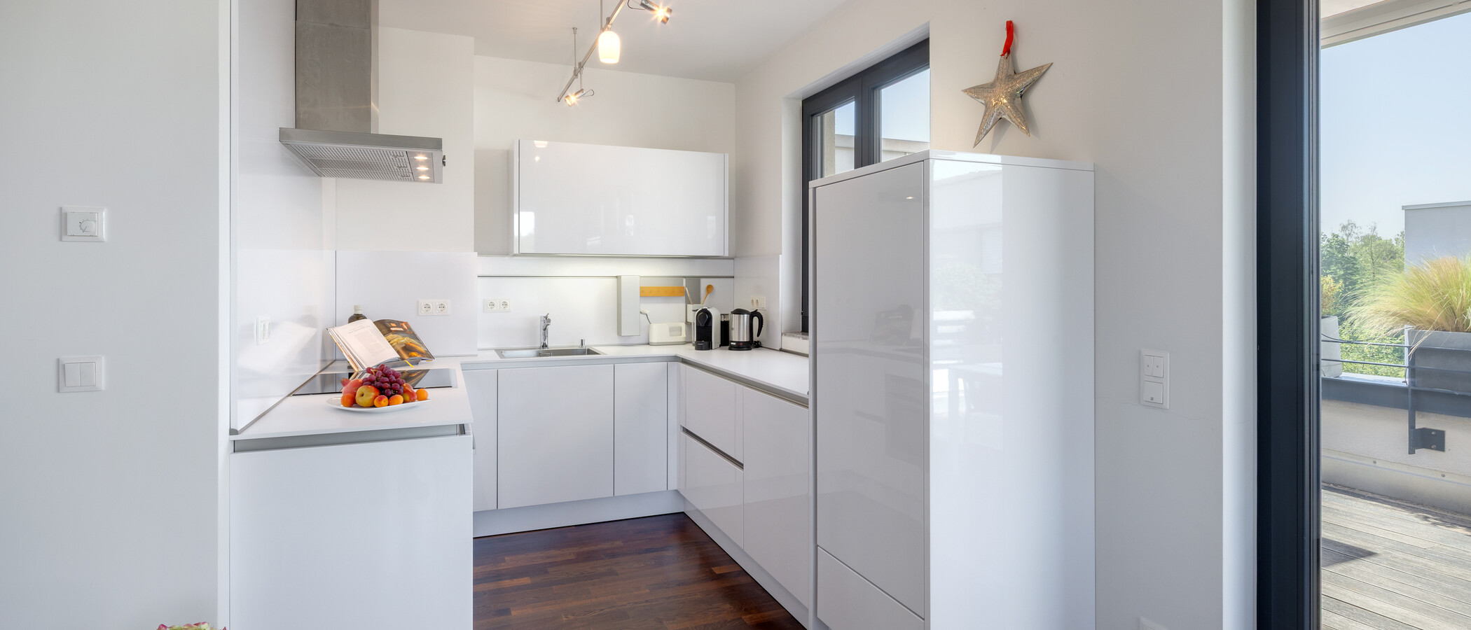 roof terrace apartment München Altbogenhausen 02 kitchen 14872