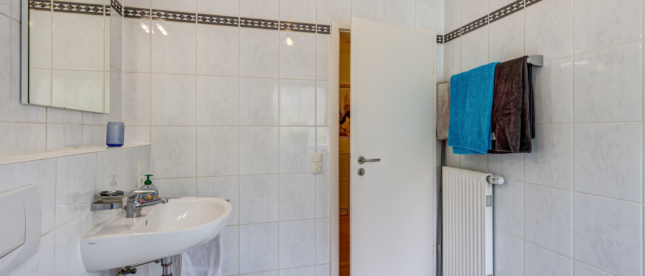 apartment with garden 	 München Pasing 02 bathroom 14874