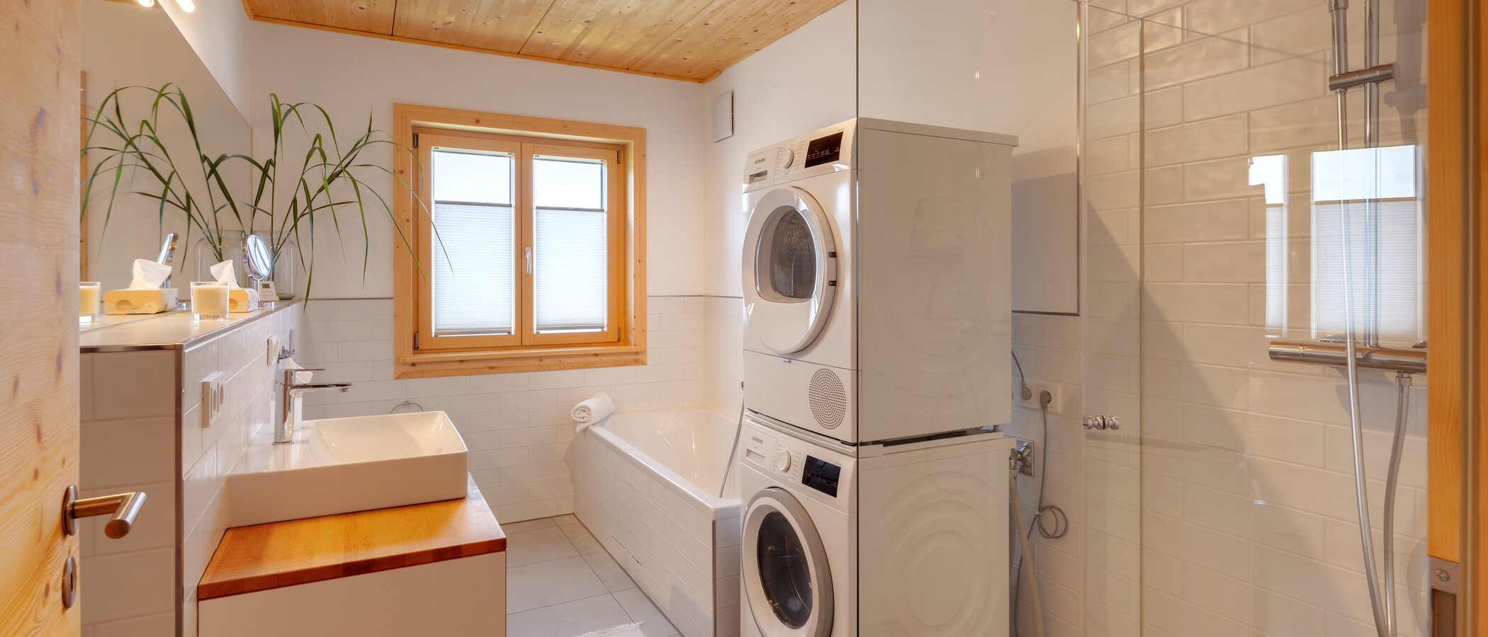 semi-detached house Feldafing 01 bathroom 14879
