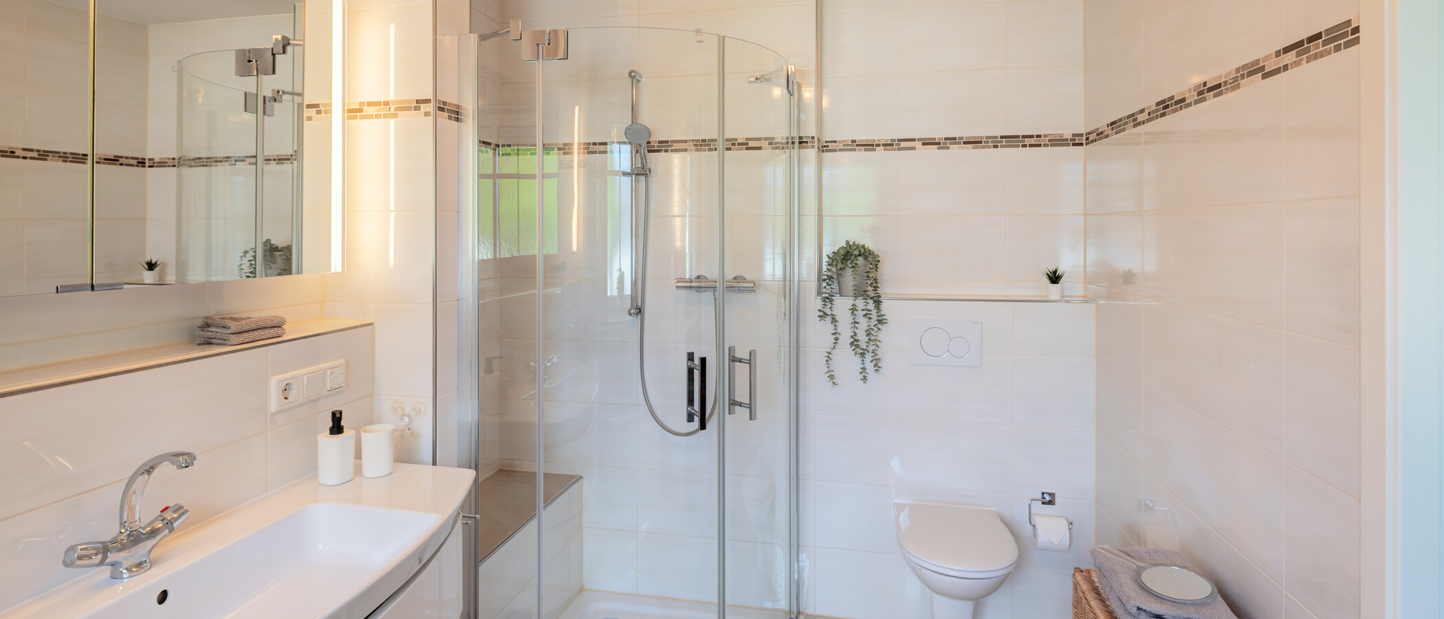 apartment München Moosach 03 bathroom 14883