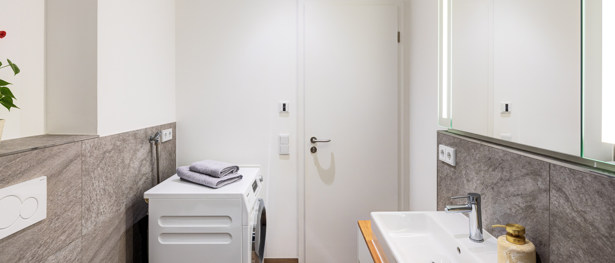 apartment München Solln 03 bathroom 14884