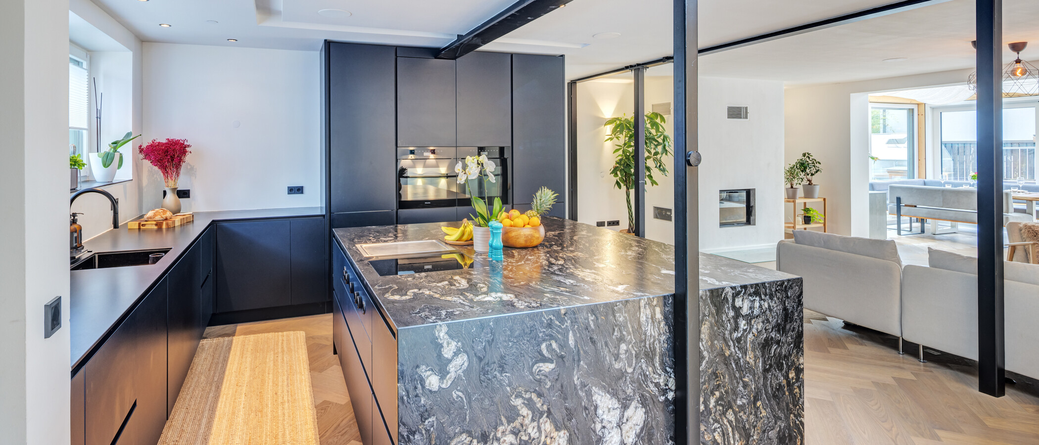 Bungalow Ottobrunn 01 kitchen 14886