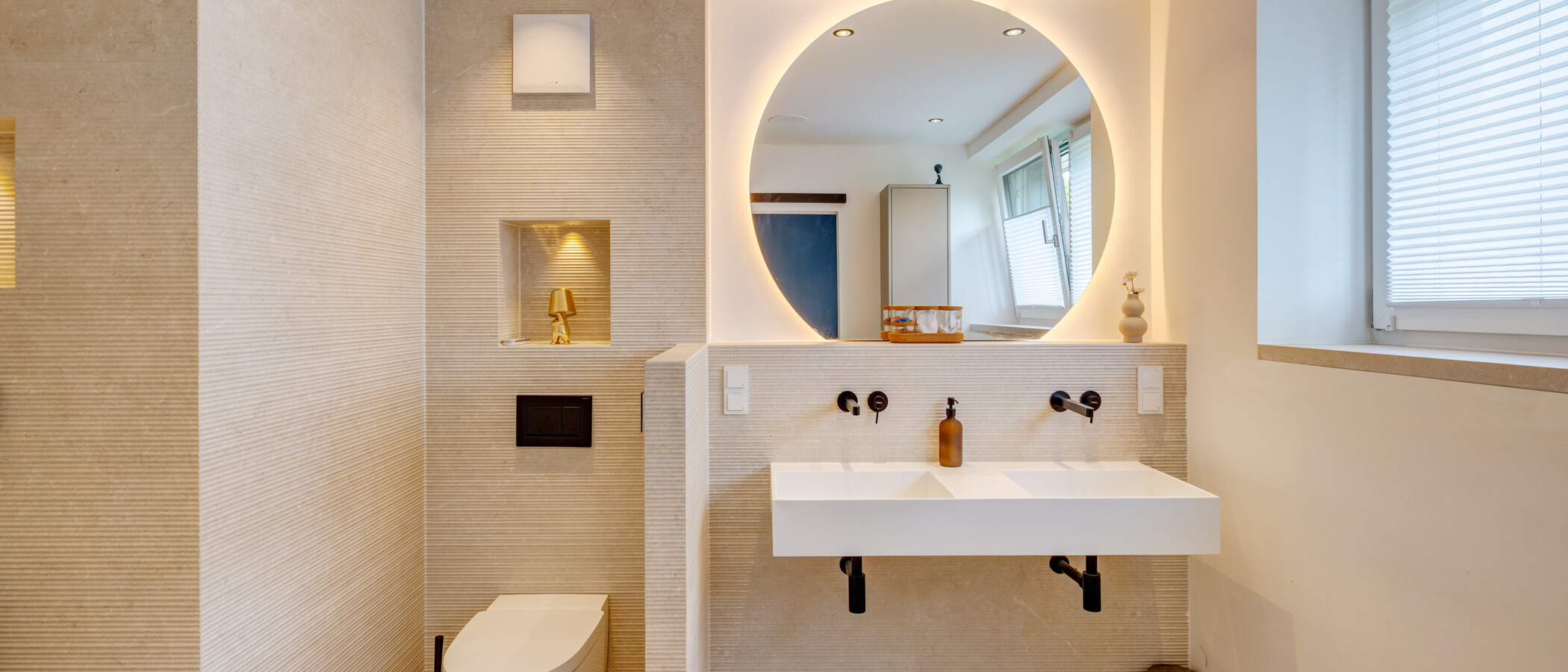 Bungalow Ottobrunn 01 1. bathroom 14886