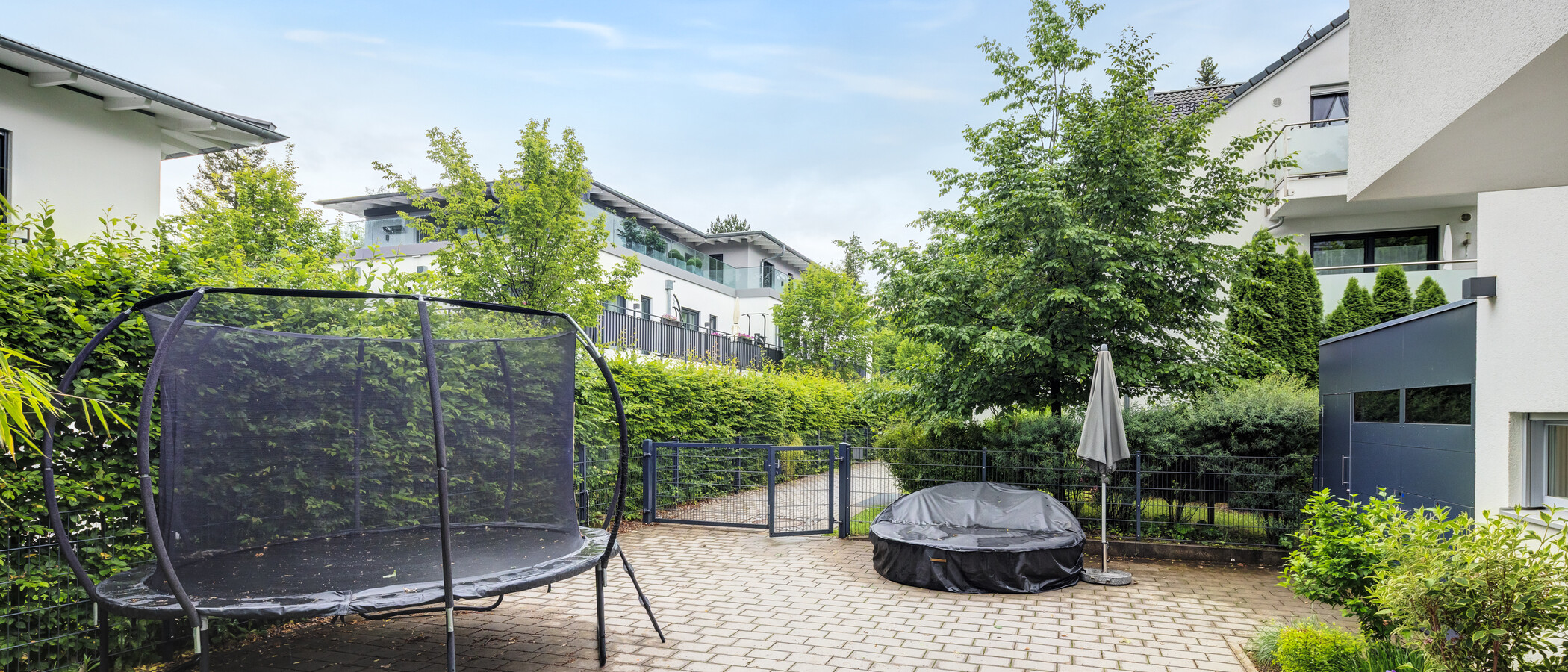 semi-detached house München Waldtrudering 01 access way 14888