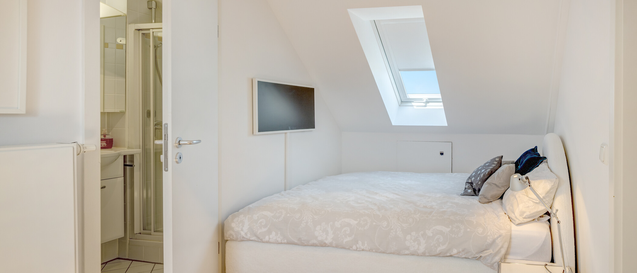 gallery apartment  München Maxvorstadt 01 2. bedroom 14890