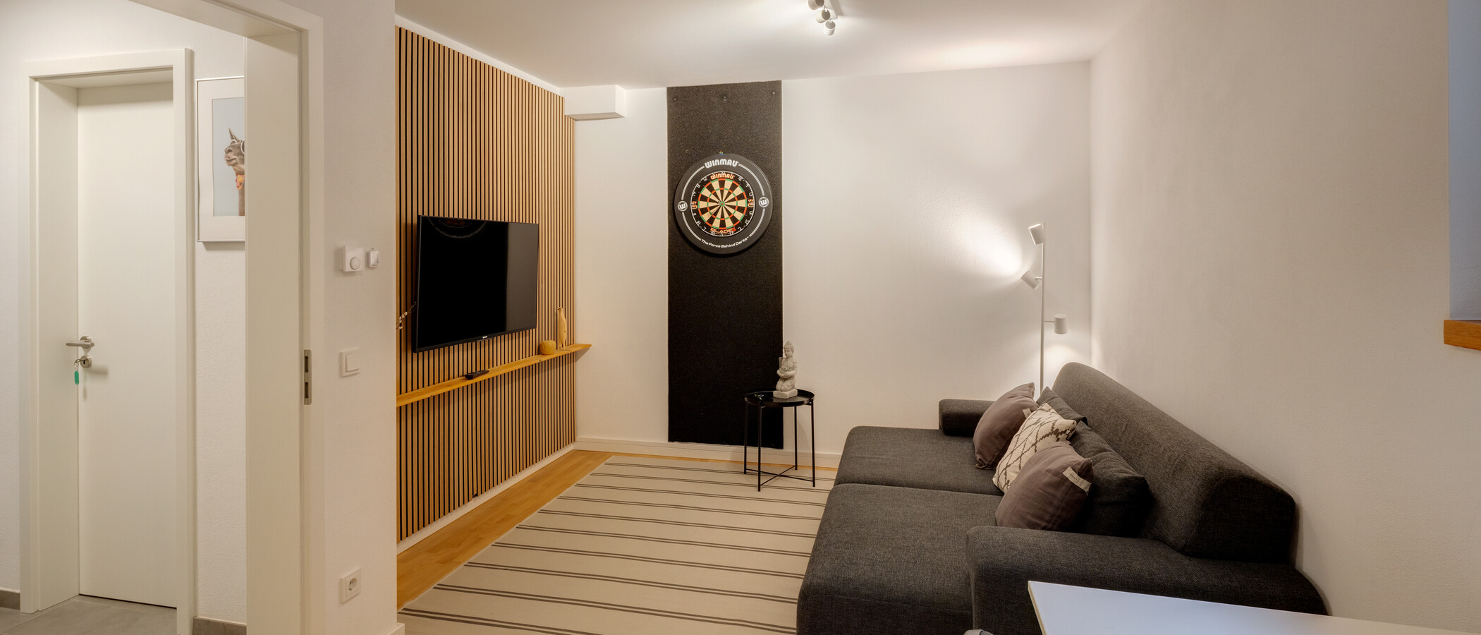 townhouse München Untermenzing 01 Workspace/Guestroom 14892