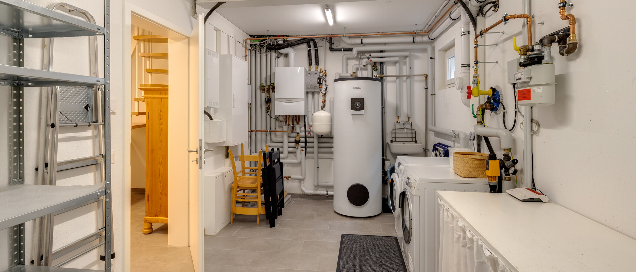townhouse München Untermenzing 01 utility room 14892