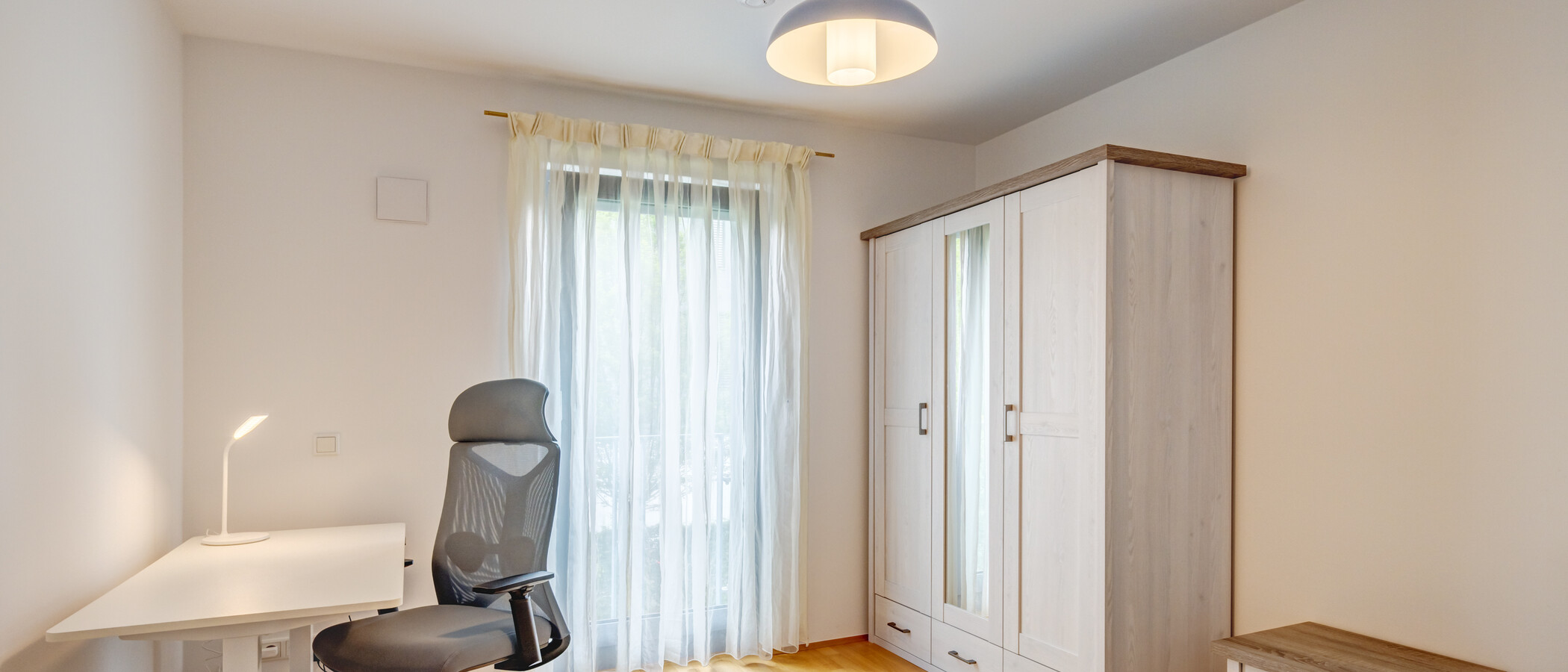 apartment München Pasing 01 Workspace/Guestroom 14893