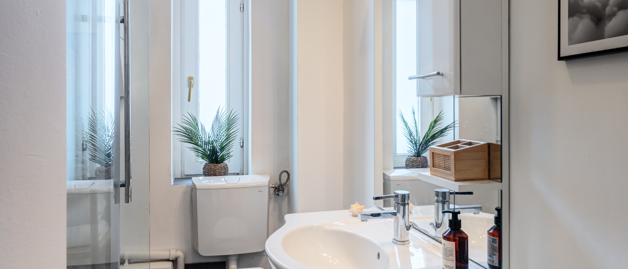 apartment München Schwabing-West 02 bathroom 14894