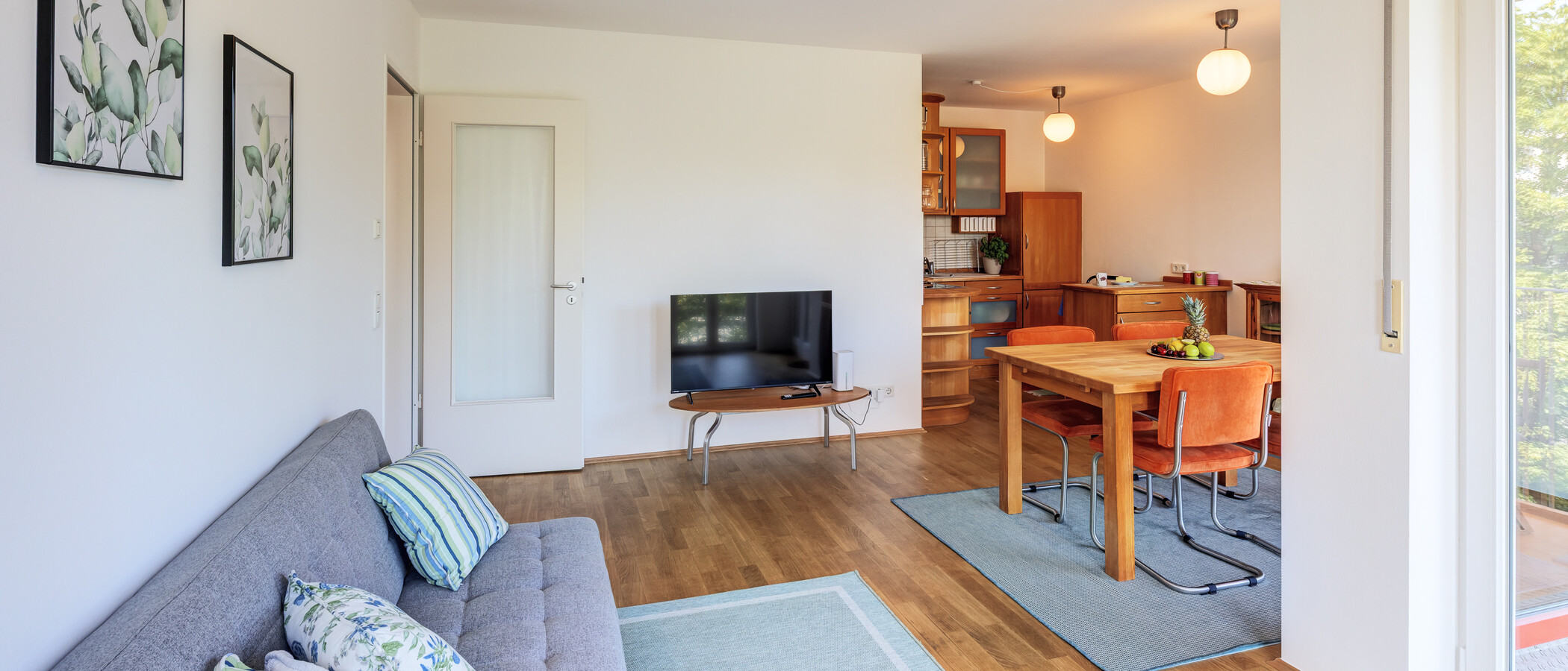 apartment München Schwabing-West 04 living area 14901