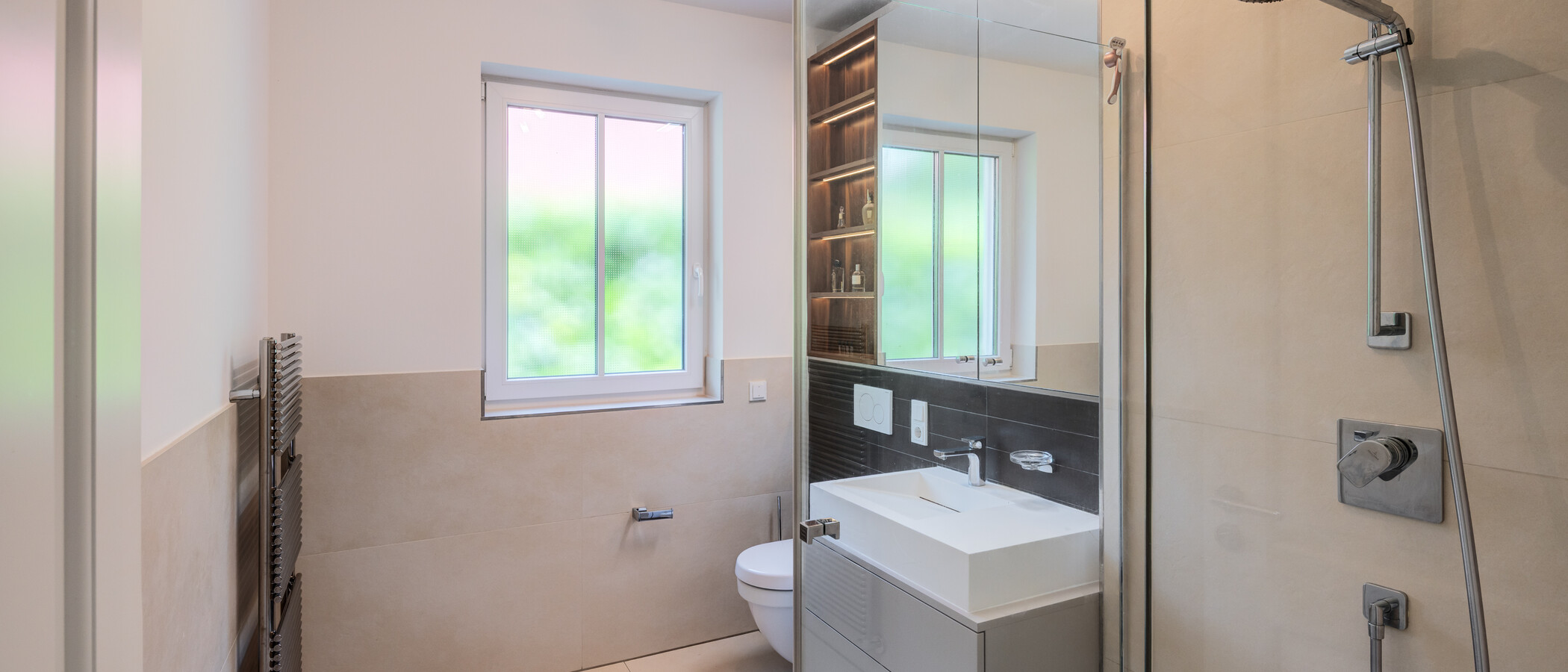 apartment with garden 	 München Freimann 02 2. bathroom 14904