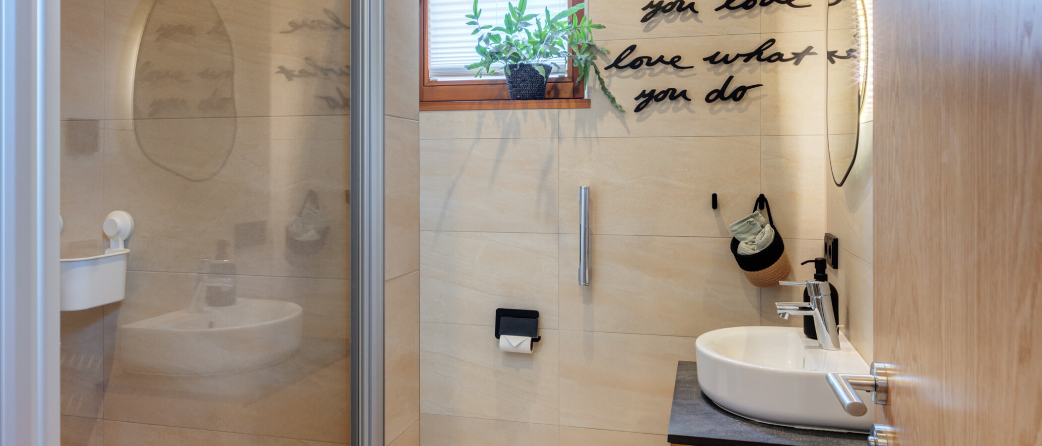 semi-detached house Inning am Ammersee 01 2. bathroom 14905