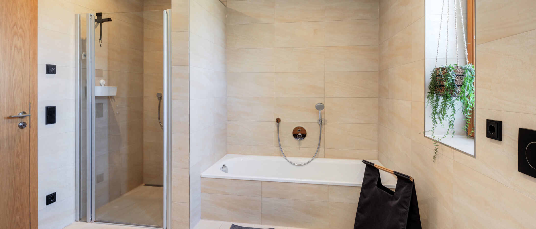 semi-detached house Inning am Ammersee 01 1. bathroom 14905