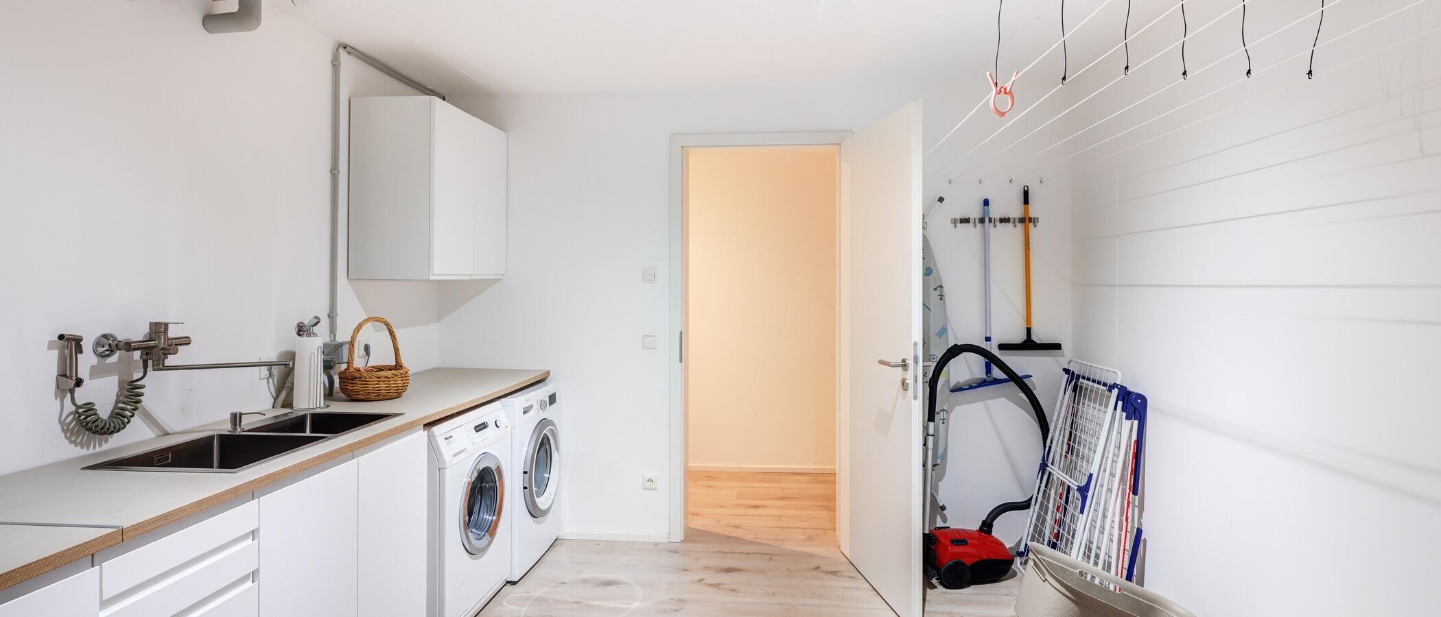 semi-detached house Inning am Ammersee 01 utility room 14905