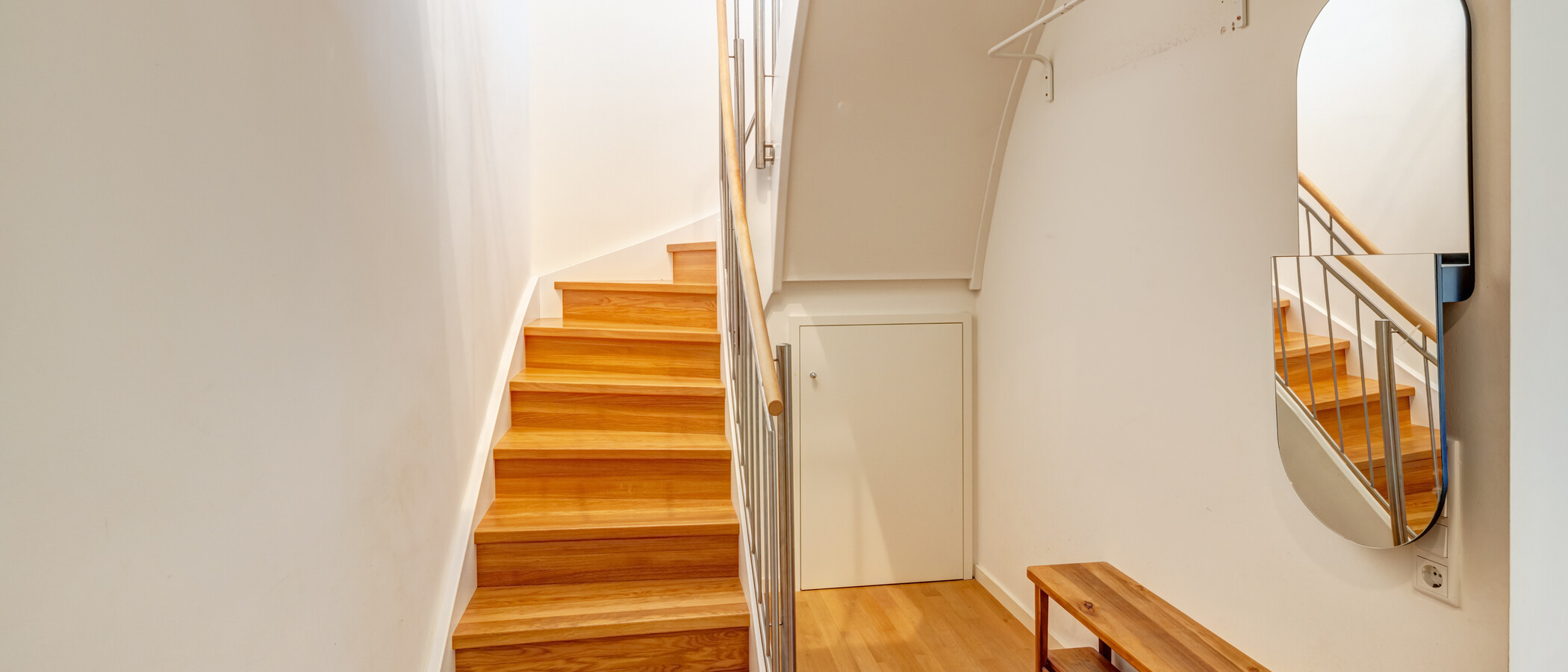 maisonette München Schwabing 04 hall 14908