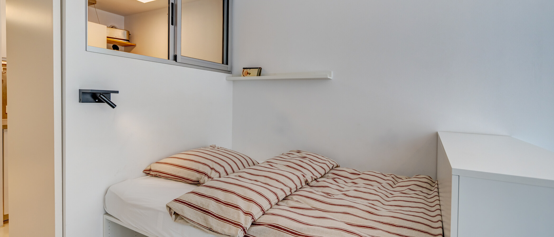 apartment München Maxvorstadt - Universitätsviertel 02 sleeping area 14910