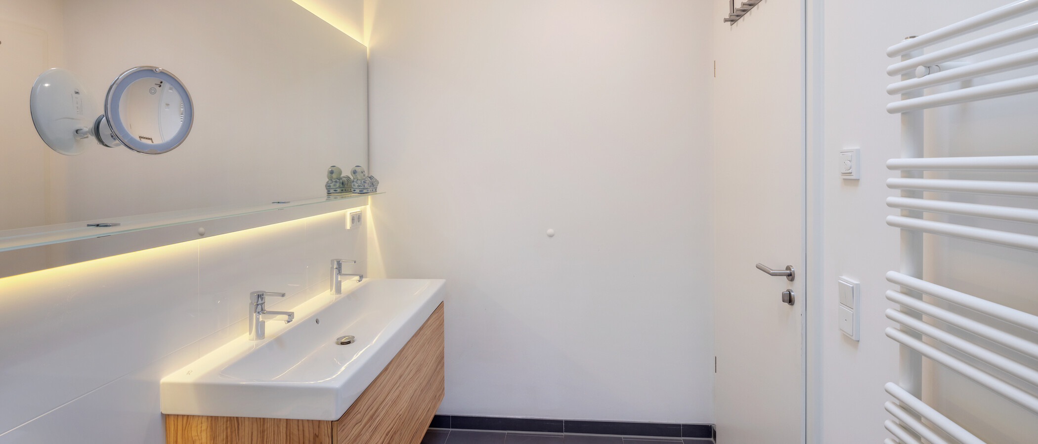 roof terrace apartment München Menterschwaige 03 1. bathroom 14914