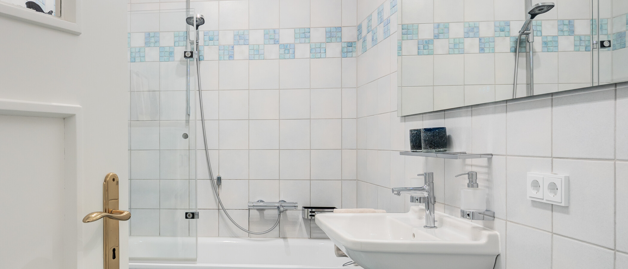 apartment München Glockenbachviertel 03 bathroom 14921