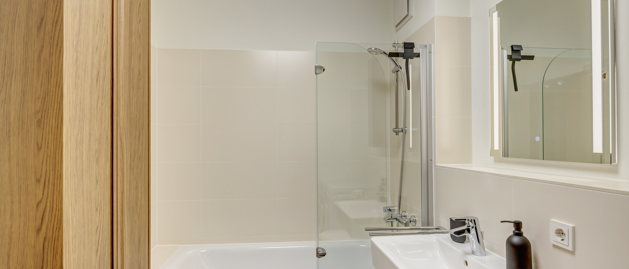 apartment München Freimann 01 1. bathroom 14924