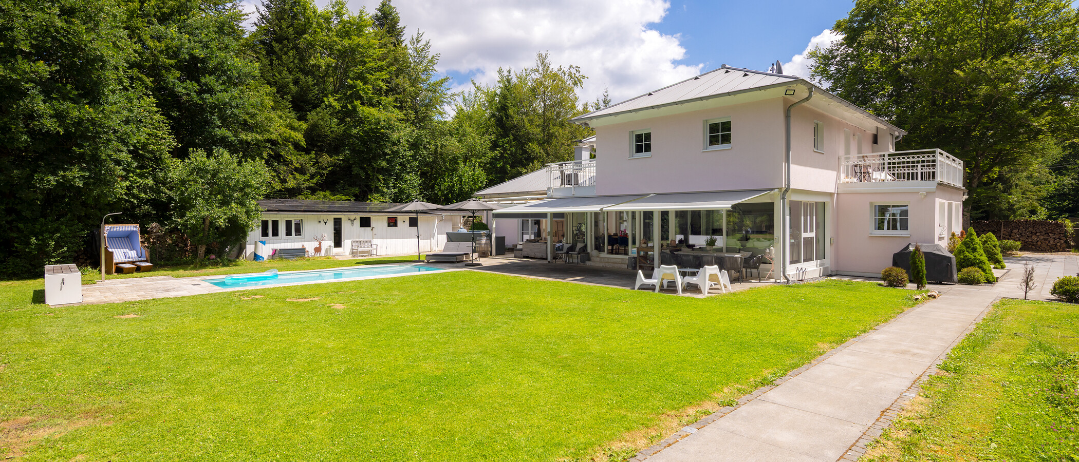 villa Oberhaching 03 garden 14925