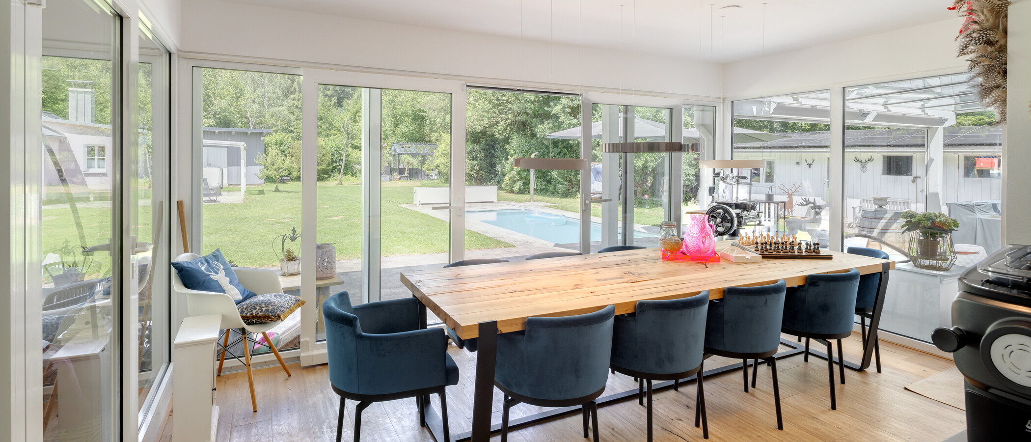 villa Oberhaching 01 dining area 14925