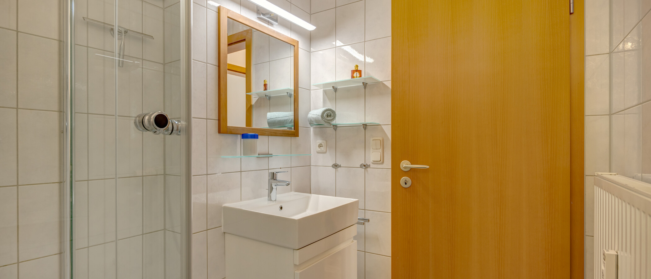 attic apartment München Obermenzing 03 bathroom 14927