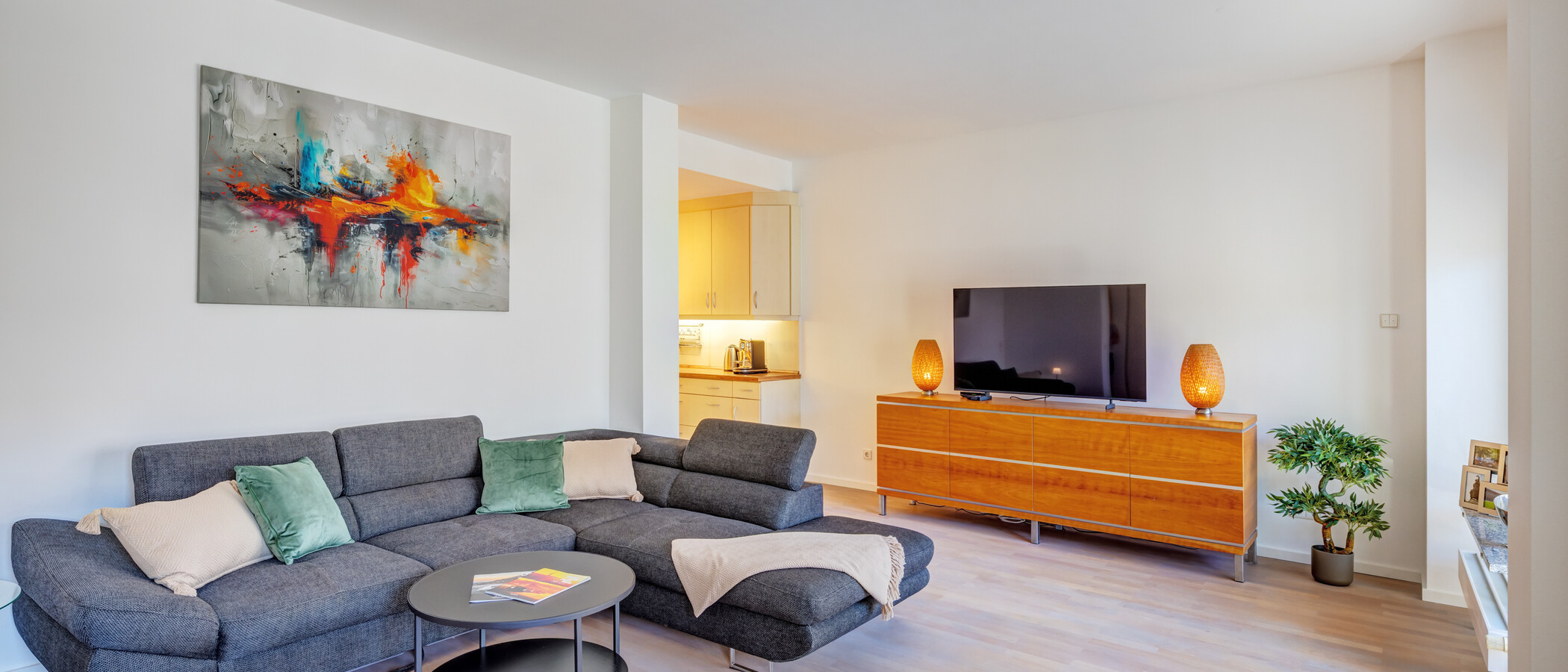 apartment München Maxvorstadt 01 living area 14928