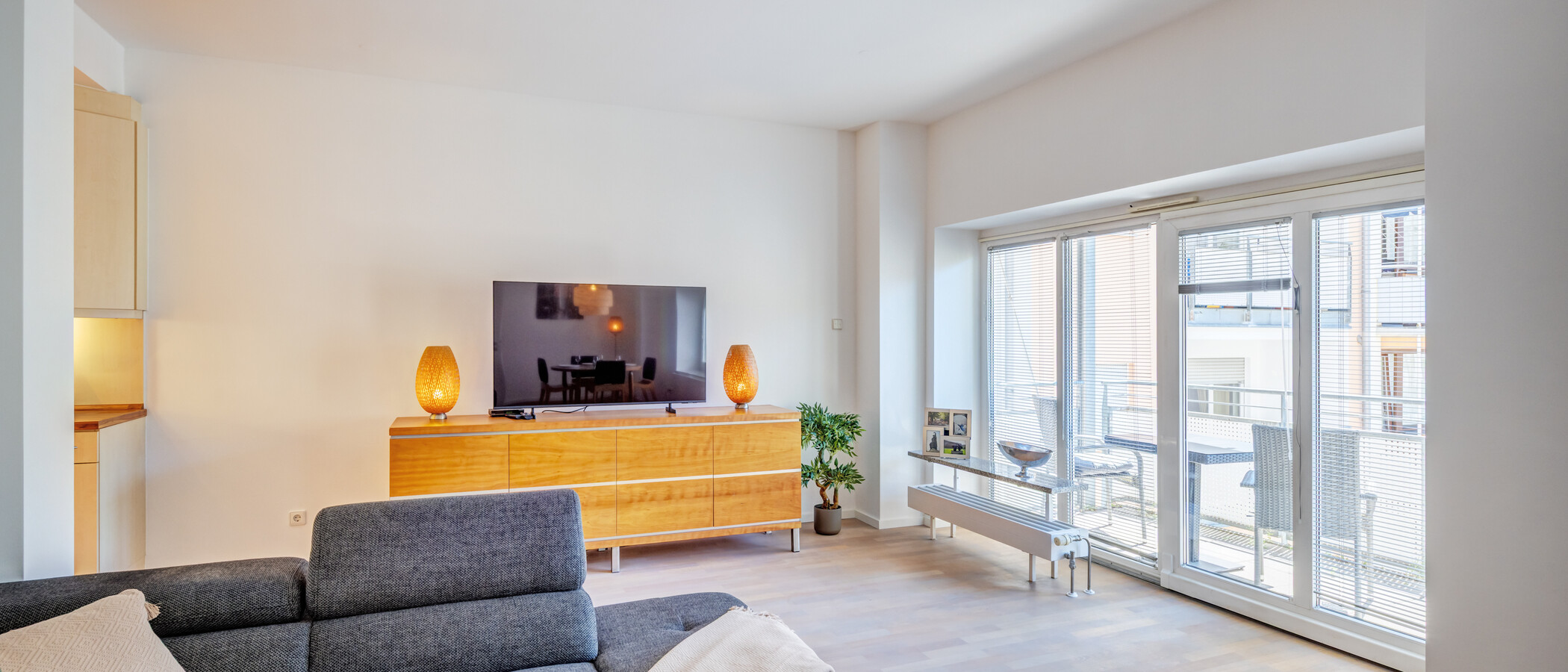 apartment München Maxvorstadt 02 living area 14928