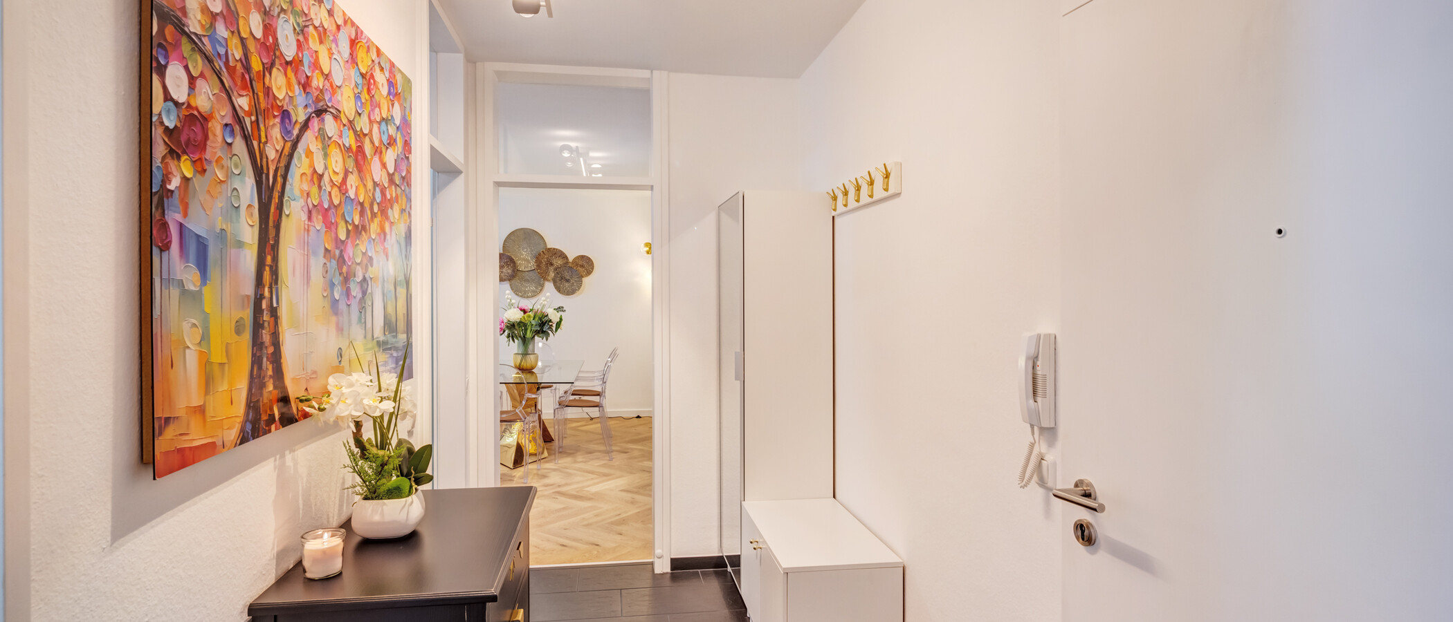 apartment with garden 	 München Herzogpark 01 hall 14929
