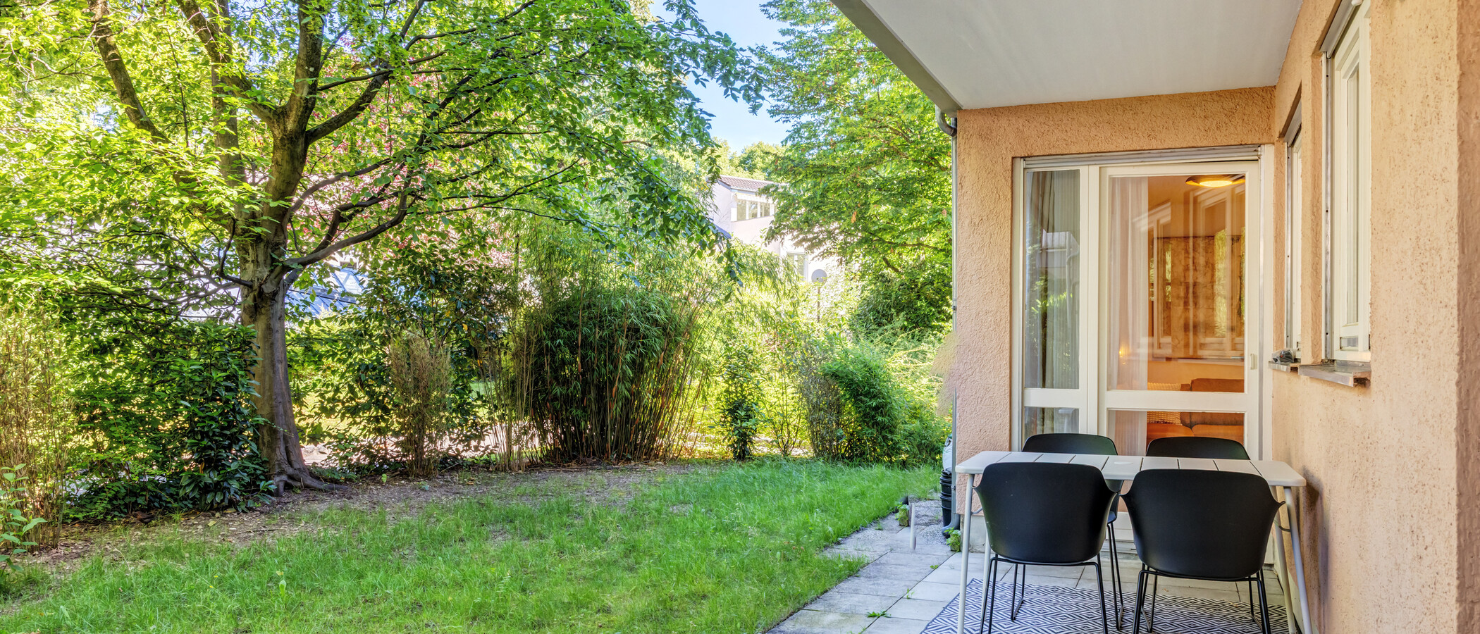 apartment with garden 	 München Herzogpark 02 terrace 14929