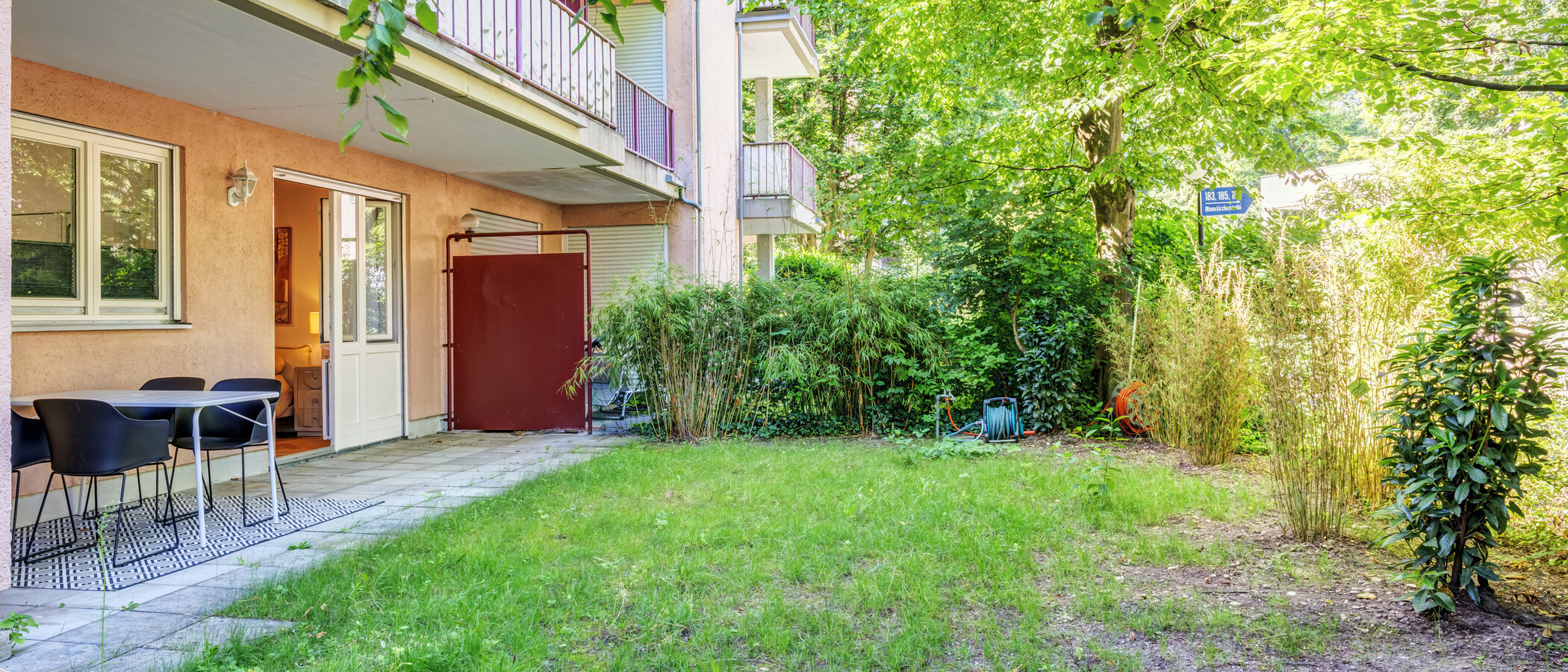 apartment with garden 	 München Herzogpark 03 terrace 14929