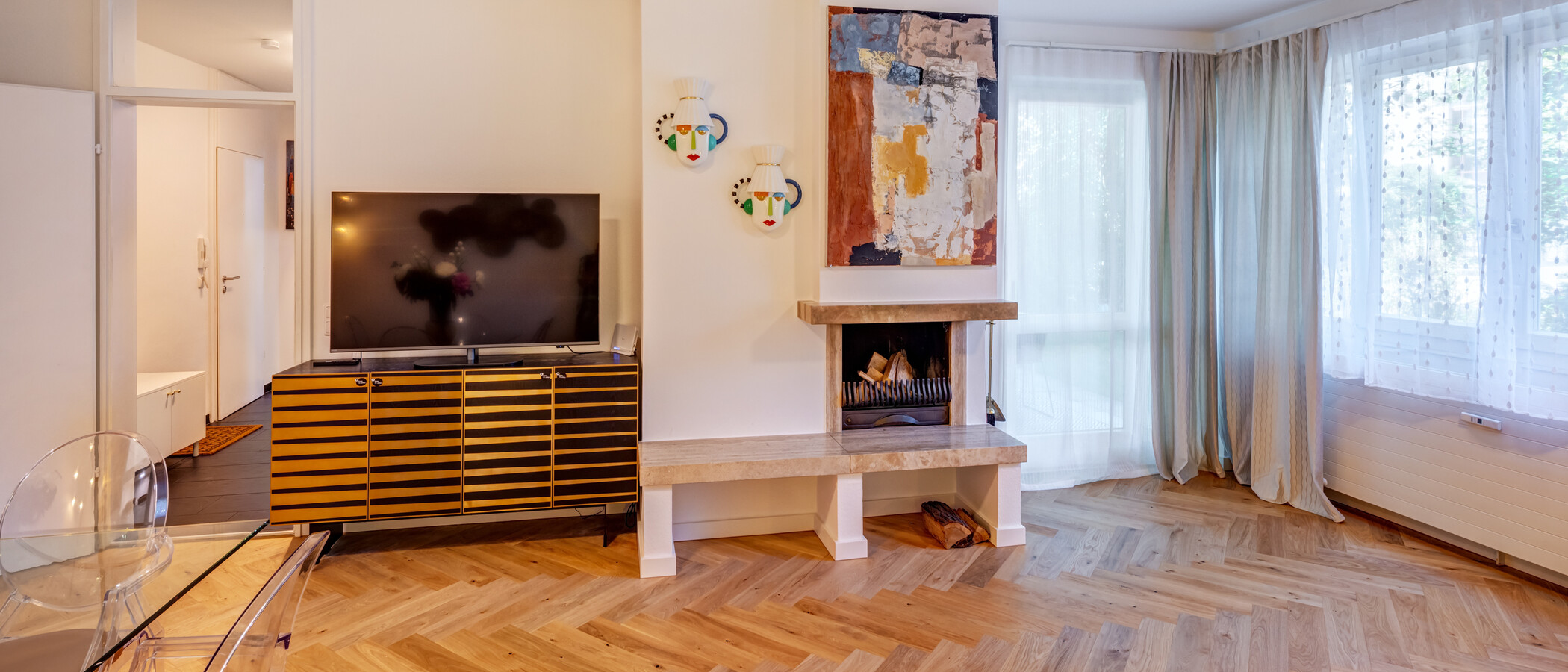 apartment with garden 	 München Herzogpark 03 living area 14929