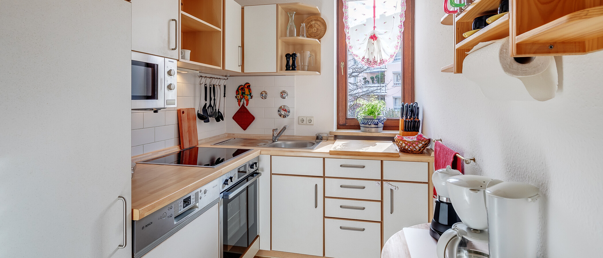 apartment München Schwabing-Nord (zw. Belgrad- & Leopoldstraße) 01 kitchen 1494