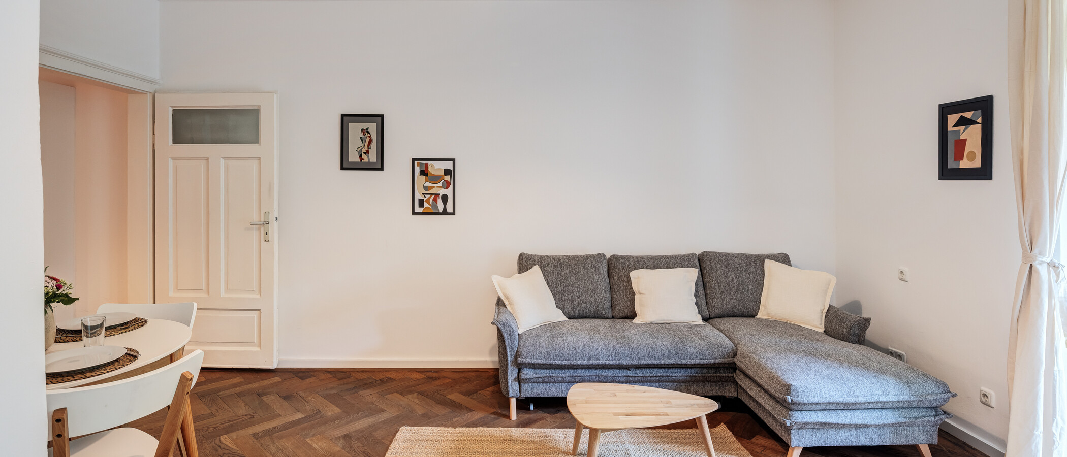 apartment München Neuhausen 03 living area 14942